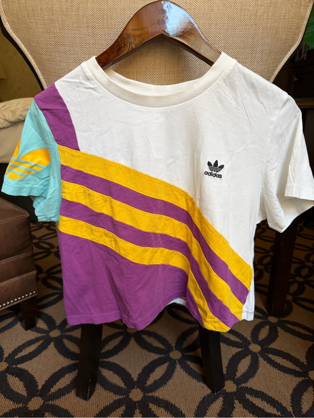 Adidas Originals Colorblock Cropped T-Shirt White Purple Yellow Aqua L - Picture 2 of 5